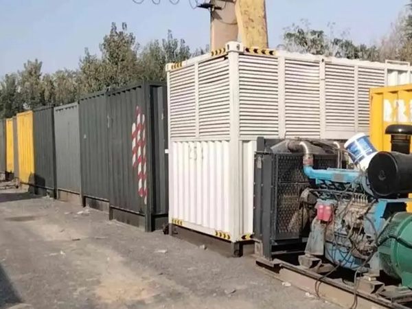 南溪200KW柴油发电机机组每小时油耗是多少？